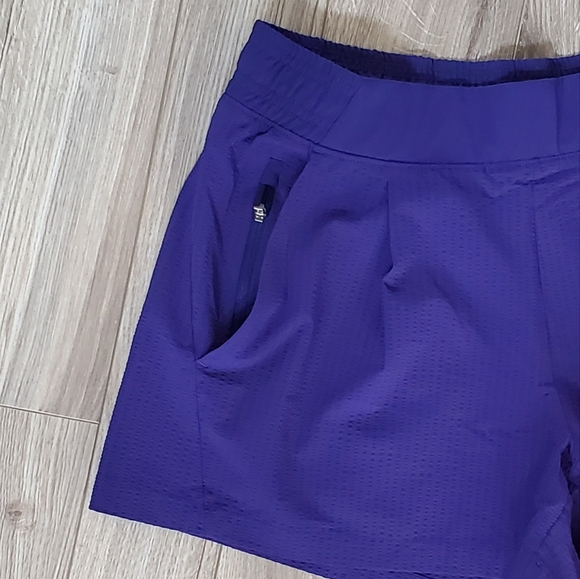 Athleta Waffled Textured Brooklyn Shorts, Purple, Pockets, SZ 8, Like NEW - Picture 9 of 15